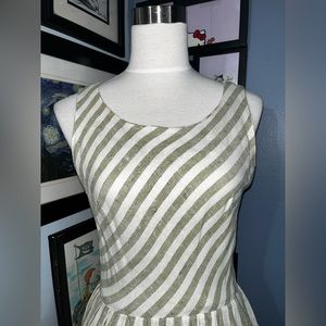 Vintage wrap beach dress Green stripes big front pockets Pinup button up back